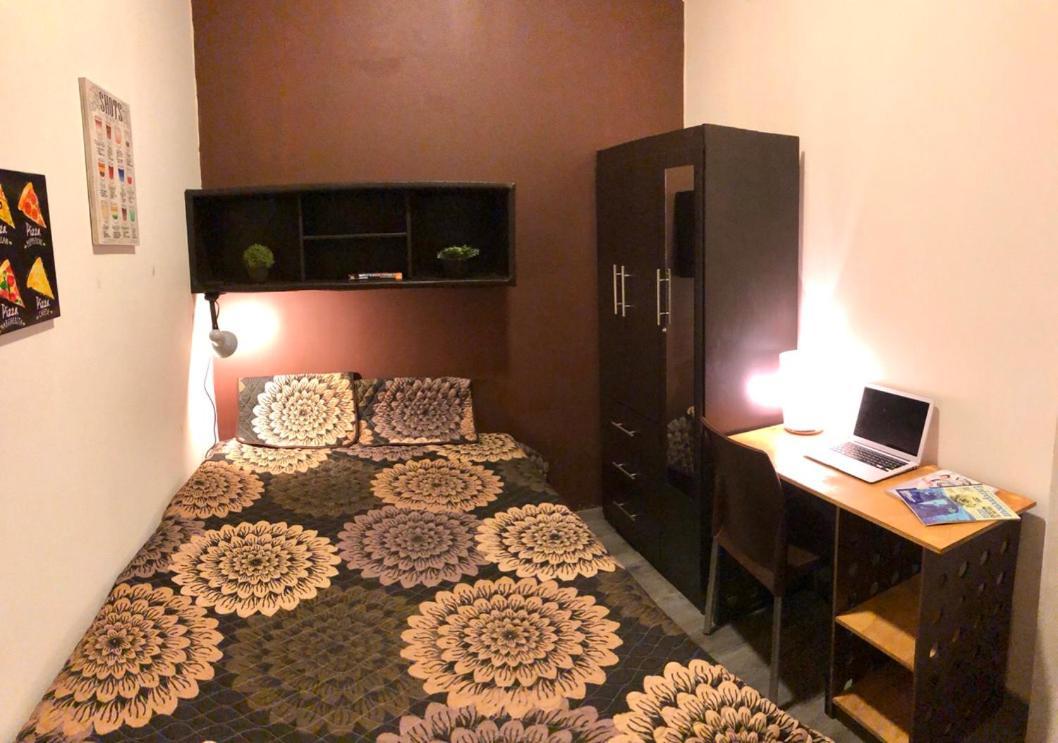 Guest house Roomies - Roma Sur Mexico City