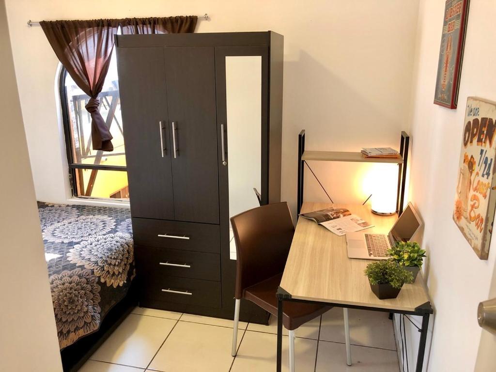 Roomies - Roma Sur * Mexico City