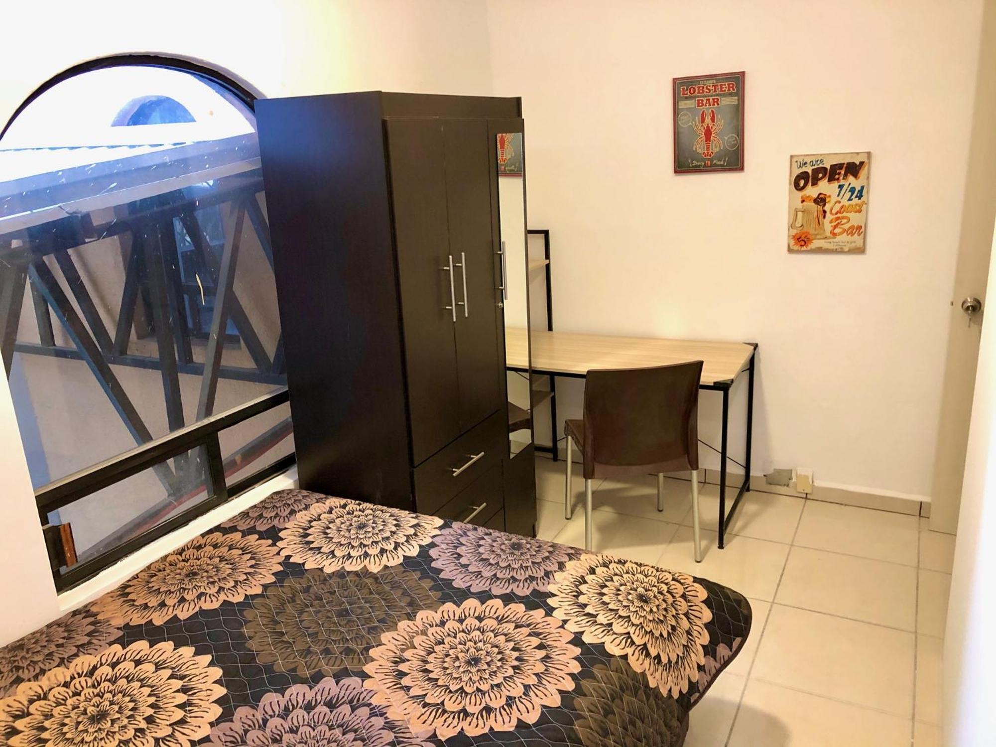 Guest house Roomies - Roma Sur Mexico City